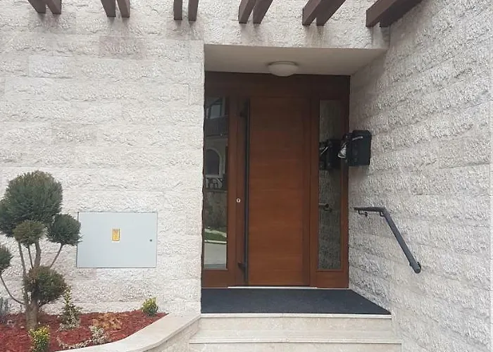 Andrija アパート ズラティボール